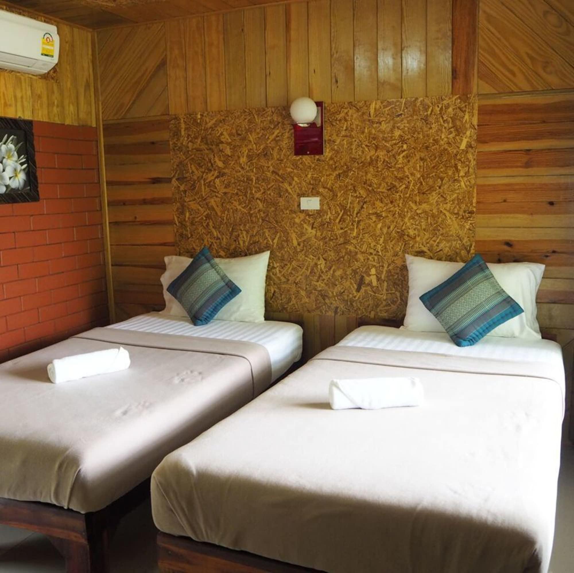 Baan Suan Hill Resort Ban Tha Khun Dış mekan fotoğraf