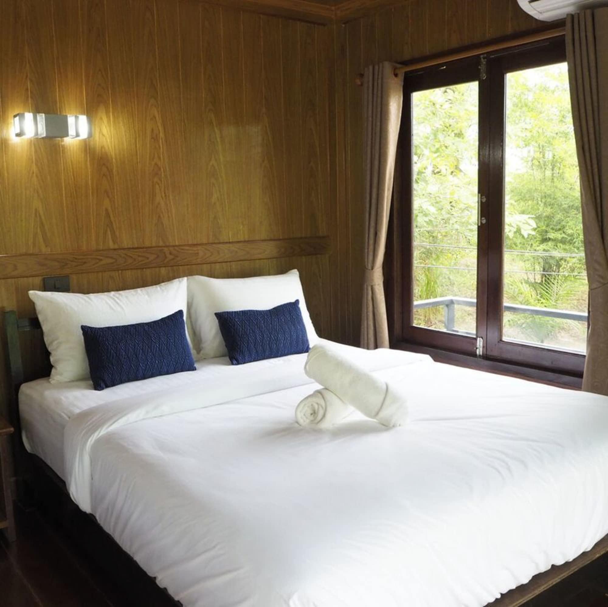Baan Suan Hill Resort Ban Tha Khun Dış mekan fotoğraf