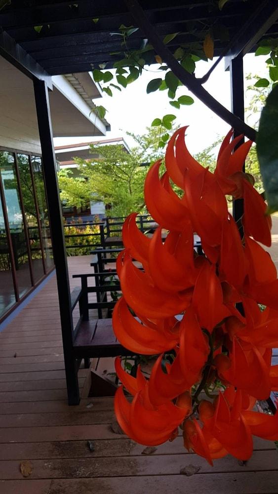Baan Suan Hill Resort Ban Tha Khun Dış mekan fotoğraf
