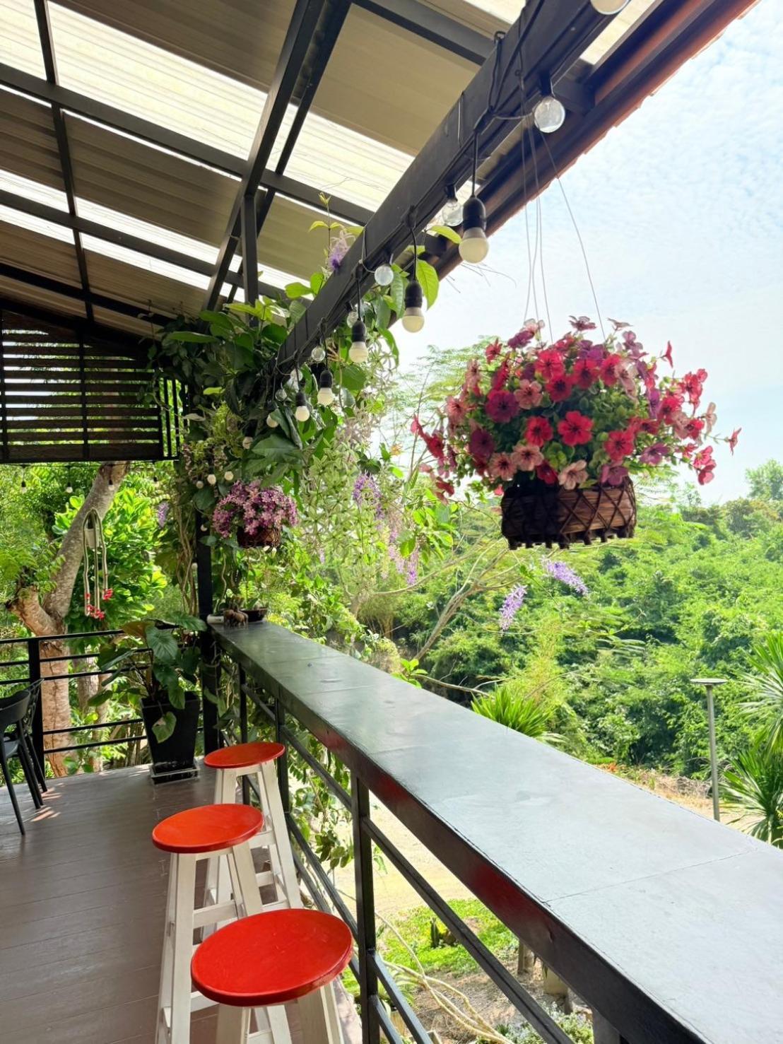 Baan Suan Hill Resort Ban Tha Khun Dış mekan fotoğraf