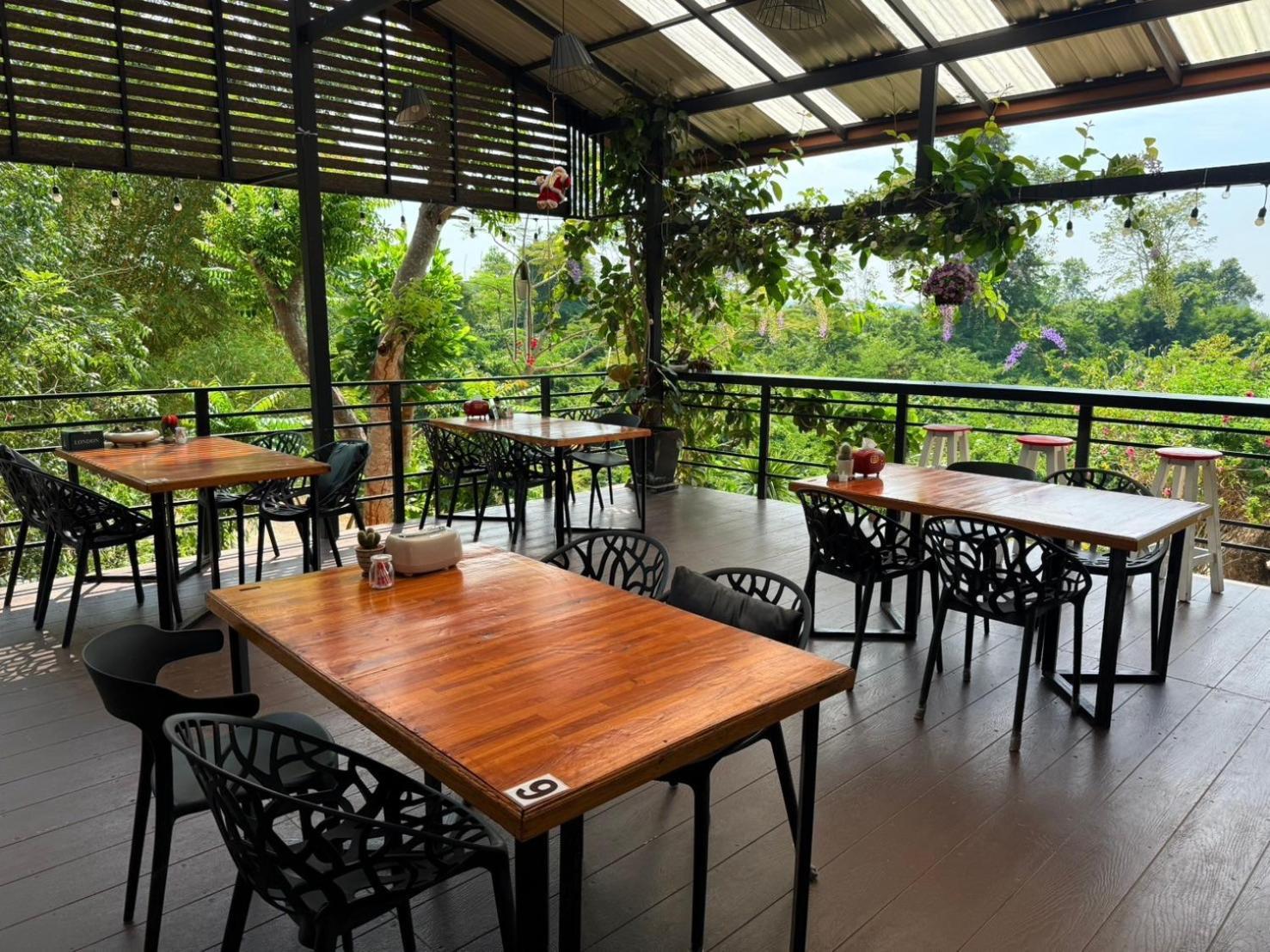 Baan Suan Hill Resort Ban Tha Khun Dış mekan fotoğraf