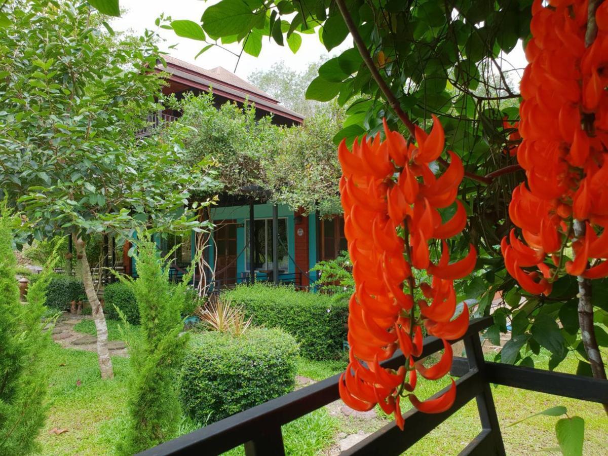Baan Suan Hill Resort Ban Tha Khun Dış mekan fotoğraf