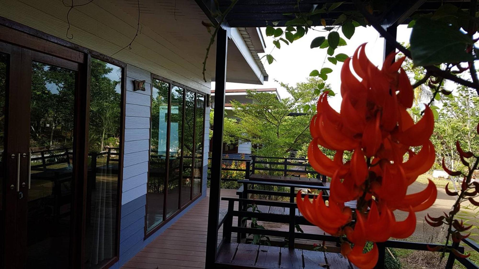 Baan Suan Hill Resort Ban Tha Khun Dış mekan fotoğraf