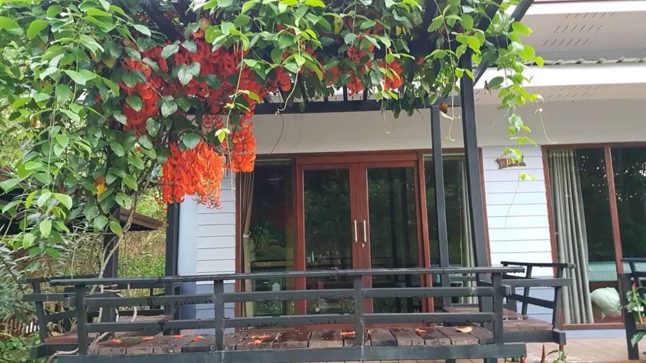 Baan Suan Hill Resort Ban Tha Khun Dış mekan fotoğraf
